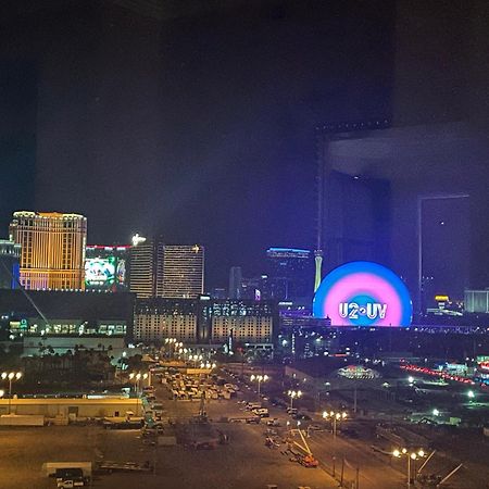 Signature Mgm Suite With Strip And Sphere View Las Vegas Zewnętrze zdjęcie